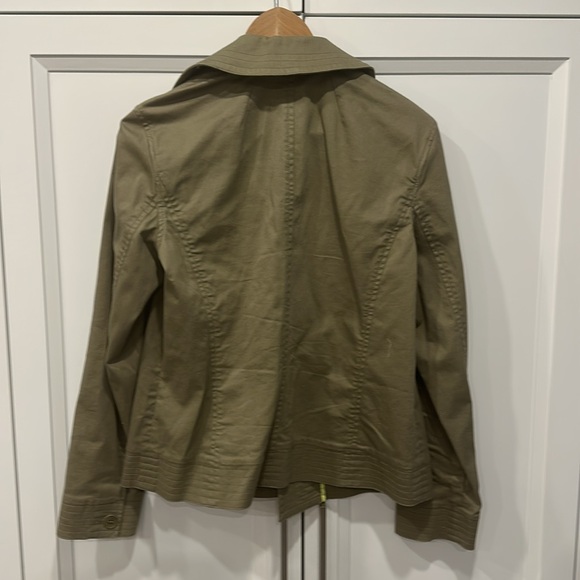 Spring Jacket - Picture 4 of 4